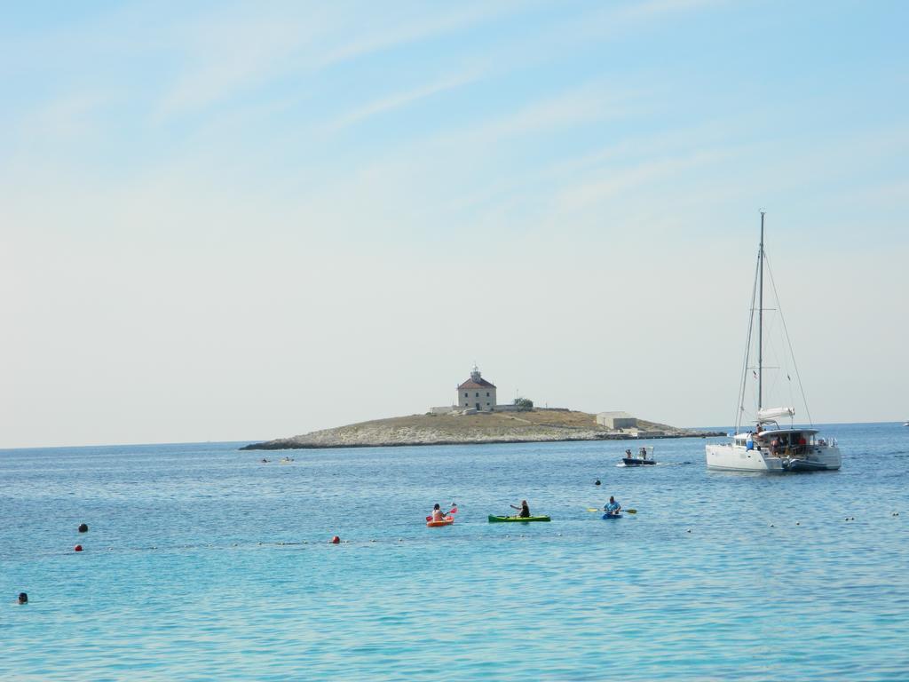 Seaview Guesthouse - Zf Hvar Hvar Town Eksteriør bilde